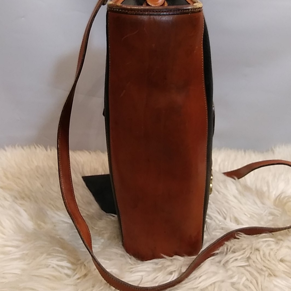 DOONEY & BOURKE VINTAGE CROSSBODY PURSE ONLY - Picture 8 of 17